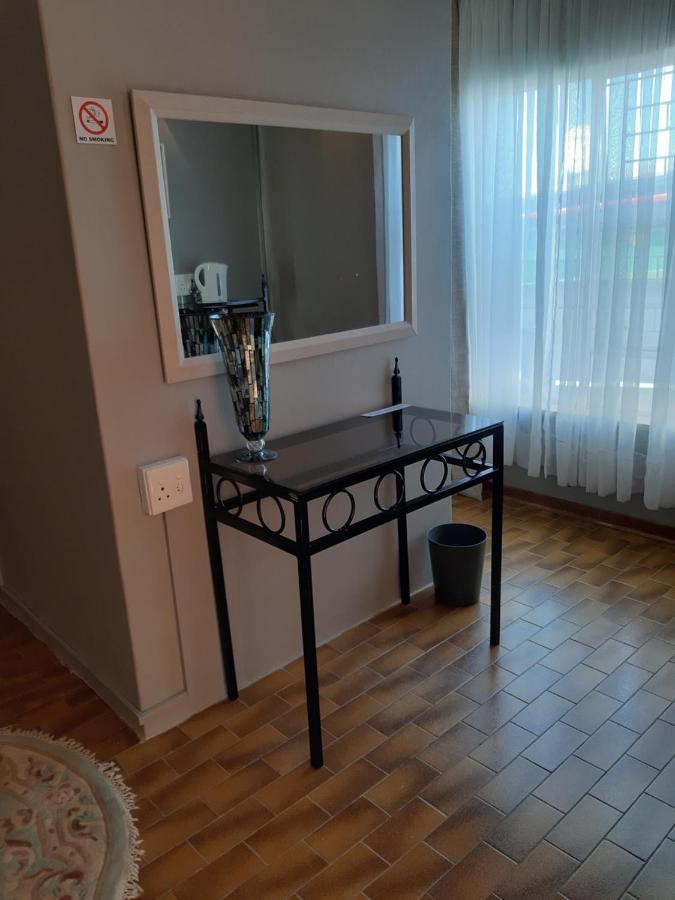 Fochville Guesthouse Ngoại thất bức ảnh